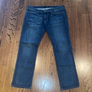 Men’s dark wash straight classic fit denim